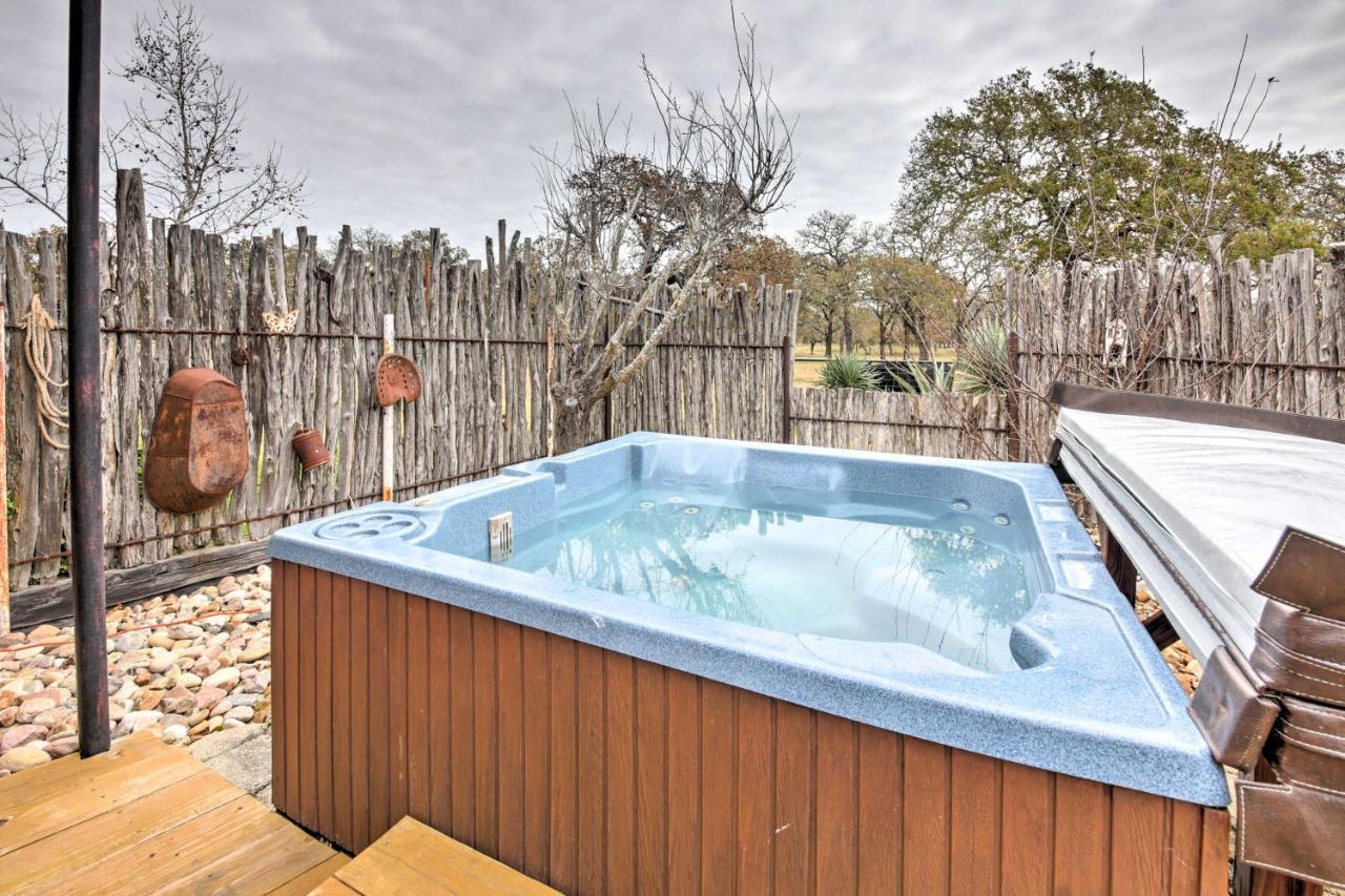 Ark Bunkhouse Fredericksburg Hideaway With Hot Tub别墅 外观 照片